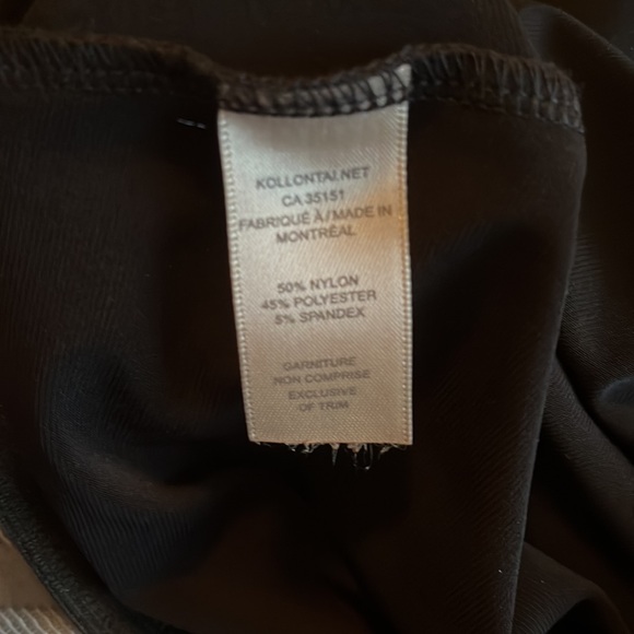 Black Short Skirt. Size Large. - Picture 5 of 7